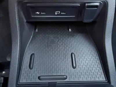 Sell Mercedes-Benz EQT 2024 - 36950 EUR, 73 km - AUTO.MOTO.pt