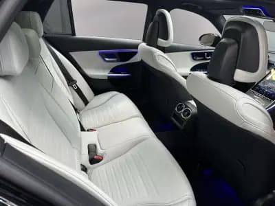 Vendo Mercedes-Benz C 300 2024 - 51990 EUR, 20500 km - AUTO.MOTO.pt