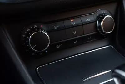 Sell Mercedes-Benz CLA 45 AMG 2016 - 33999 EUR, 135000 km - AUTO.MOTO.pt