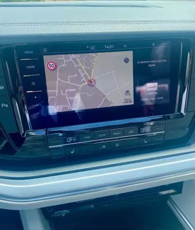 Vendo Volkswagen Touareg 2019 - 47500 EUR, 111935 km - AUTO.MOTO.pt