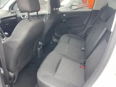 Sell Peugeot 208 2015 - 8250 EUR, 123851 km - AUTO.MOTO.pt