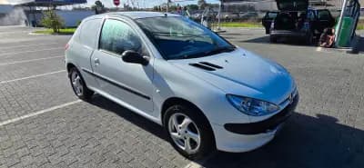Vendo Peugeot 206 2006 - 2990 EUR, 270000 km - AUTO.MOTO.pt