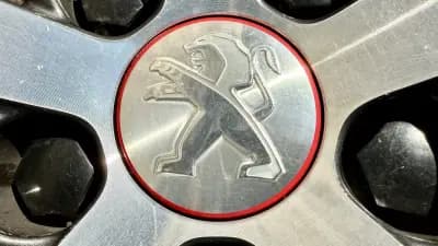 Sell Peugeot RCZ 2015 - 17900 EUR, 144034 km - AUTO.MOTO.pt