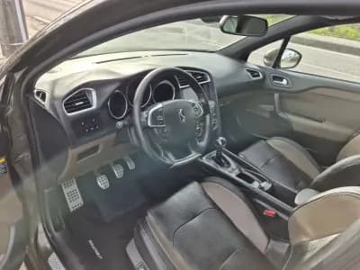 Vendo Citroën DS4 2012 - 11400 EUR, 214040 km - AUTO.MOTO.pt