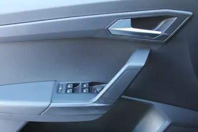 Sell SEAT Arona 2022 - 15900 EUR, 62000 km - AUTO.MOTO.pt