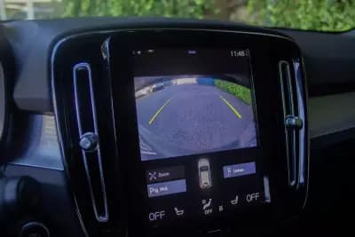 Vendo Volvo XC 40 2020 - 28900 EUR, 133266 km - AUTO.MOTO.pt