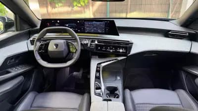 Vendo Peugeot 3008 2024 - 32500 EUR, 13182 km - AUTO.MOTO.pt