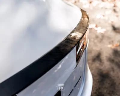 Vendo Tesla Model 3 2022 - 32990 EUR, 121900 km - AUTO.MOTO.pt