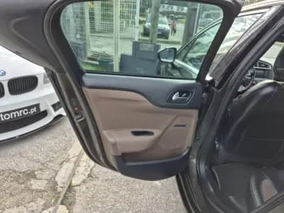 Vendo Citroën DS4 2012 - 11400 EUR, 214040 km - AUTO.MOTO.pt