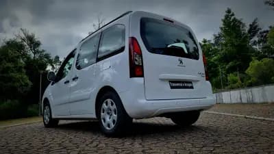 Vendo Peugeot Partner 2018 - 15900 EUR, 160000 km - AUTO.MOTO.pt