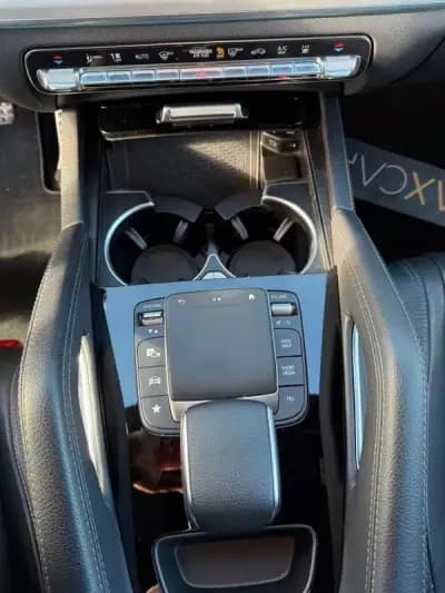 Vendo Mercedes-Benz GLE 350 2021 - 53999 EUR, 137500 km - AUTO.MOTO.pt