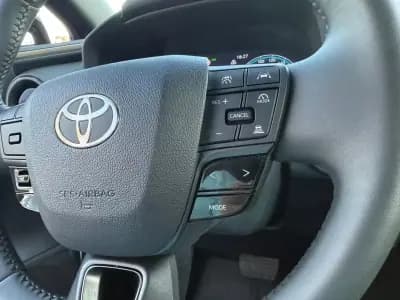 Vendo Toyota C-HR 2023 - 33750 EUR, 30087 km - AUTO.MOTO.pt