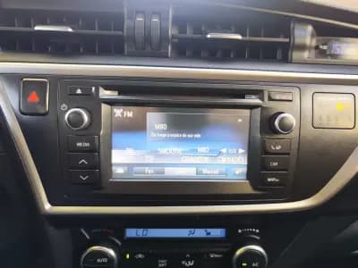 Vendo Toyota Auris Touring Sports 2015 - 12980 EUR, 229000 km - AUTO.MOTO.pt