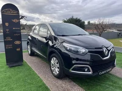 Vendo Renault Captur 2015 - 11900 EUR, 133000 km - AUTO.MOTO.pt