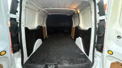 Vendo Ford Transit Connect 2014 - 9990 EUR, 199000 km - AUTO.MOTO.pt