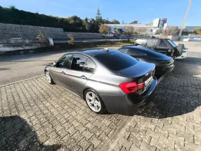 Vendo BMW 330 2018 - 18890 EUR, 178000 km - AUTO.MOTO.pt