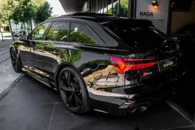 Vendo Audi RS6 Avant 2021 - 114000 EUR, 74634 km - AUTO.MOTO.pt