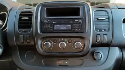 Vendo Nissan NV300 2020 - 20900 EUR, 99900 km - AUTO.MOTO.pt