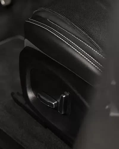 Vendo Jaguar F-Pace 2020 - 37950 EUR, 80000 km - AUTO.MOTO.pt