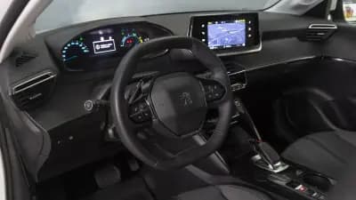 Vendo Peugeot e-208 2021 - 16350 EUR, 46000 km - AUTO.MOTO.pt