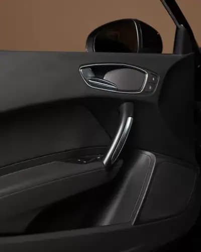 Sell Audi A1 2010 - 8950 EUR, 193000 km - AUTO.MOTO.pt