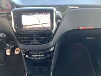 Vendo Peugeot 2008 2017 - 14990 EUR, 164600 km - AUTO.MOTO.pt