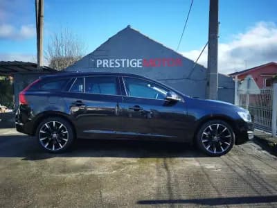 Vendo Volvo V60 2014 - 12900 EUR, 172000 km - AUTO.MOTO.pt