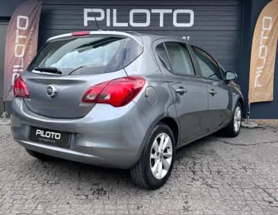 Vendo Opel Corsa 2017 - 8490 EUR, 183841 km - AUTO.MOTO.pt