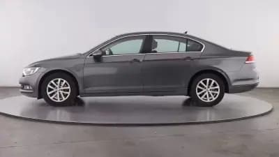 Vendo Volkswagen Passat 2016 - 10999 EUR, 190000 km - AUTO.MOTO.pt