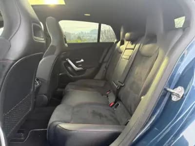 Vendo Mercedes-Benz CLA 250 2021 - 26999 EUR, 172000 km - AUTO.MOTO.pt