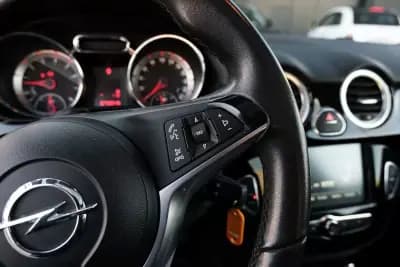 Sell Opel Adam 2017 - 11400 EUR, 77000 km - AUTO.MOTO.pt