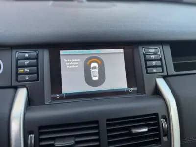 Vendo Land Rover Discovery Sport 2018 - 29750 EUR, 100950 km - AUTO.MOTO.pt