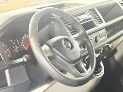 Sell Volkswagen Transporter 2018 - 18900 EUR, 174120 km - AUTO.MOTO.pt