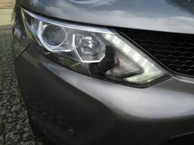 Vendo Nissan Qashqai 2015 - 13490 EUR, 216000 km - AUTO.MOTO.pt