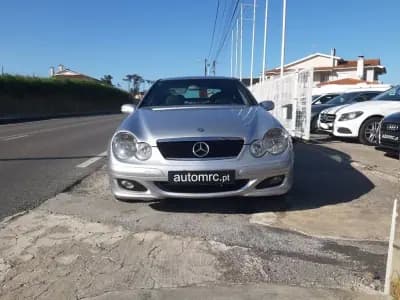 Vendo Mercedes-Benz C 180 2003 - 7000 EUR, 173500 km - AUTO.MOTO.pt
