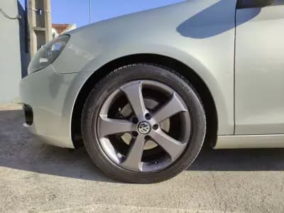 Vendo Volkswagen Golf 2012 - 11750 EUR, 153000 km - AUTO.MOTO.pt