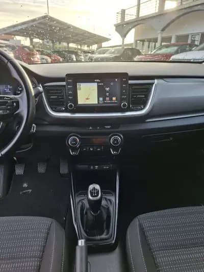 Vendo Kia Stonic 2018 - 12850 EUR, 45000 km - AUTO.MOTO.pt
