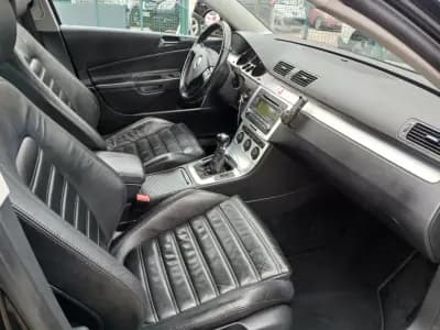 Vendo Volkswagen Passat 2006 - 8350 EUR, 138534 km - AUTO.MOTO.pt