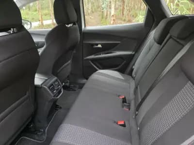 Vendo Peugeot 3008 2021 - 21900 EUR, 148000 km - AUTO.MOTO.pt