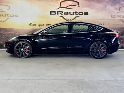 Vendo Tesla Model 3 2019 - 29900 EUR, 132895 km - AUTO.MOTO.pt