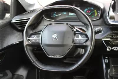 Sell Peugeot e-208 2020 - 13990 EUR, 144000 km - AUTO.MOTO.pt