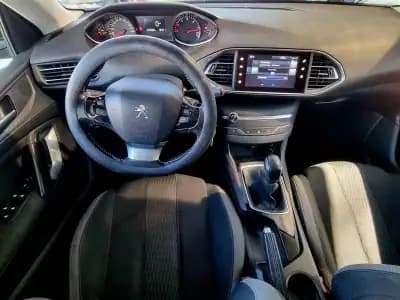 Vendo Peugeot 308 SW 2017 - 7900 EUR, 220982 km - AUTO.MOTO.pt