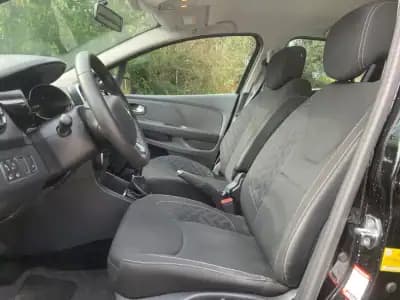 Vendo Renault Clio Sport Tourer 2019 - 13999 EUR, 127245 km - AUTO.MOTO.pt