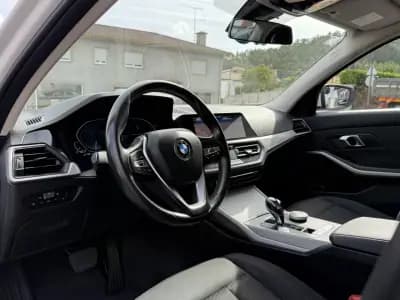 Vendo BMW 330e 2019 - 18990 EUR, 209877 km - AUTO.MOTO.pt