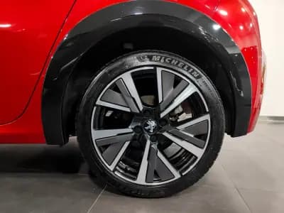 Vendo Peugeot 208 2020 - 14500 EUR, 47000 km - AUTO.MOTO.pt