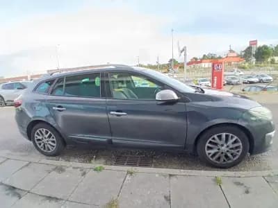 Vendo Renault Mégane Sport Tourer 2014 - 8500 EUR, 211200 km - AUTO.MOTO.pt
