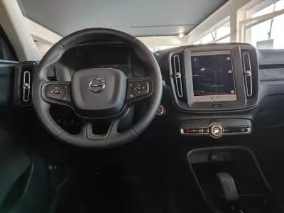 Vendo Volvo XC 40 2023 - 37650 EUR, 24400 km - AUTO.MOTO.pt