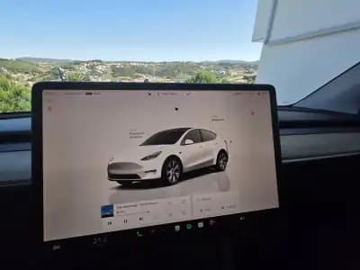 Vendo Tesla Model Y 2022 - 37000 EUR, 90000 km - AUTO.MOTO.pt