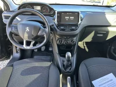 Vendo Peugeot 208 2016 - 9500 EUR, 133450 km - AUTO.MOTO.pt