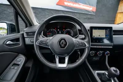 Sell Renault Clio 2020 - 11900 EUR, 165000 km - AUTO.MOTO.pt